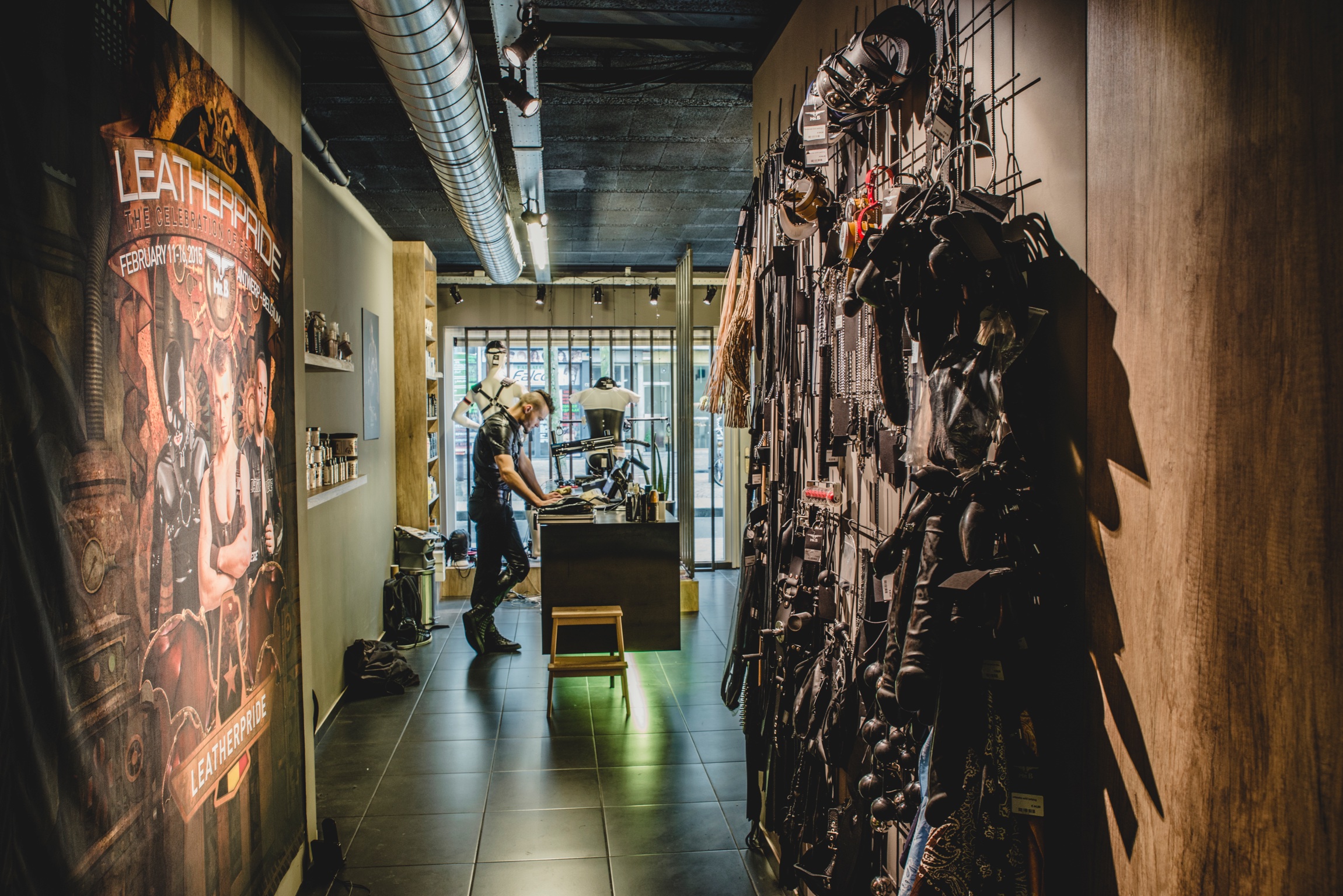 Store in antwerp inside